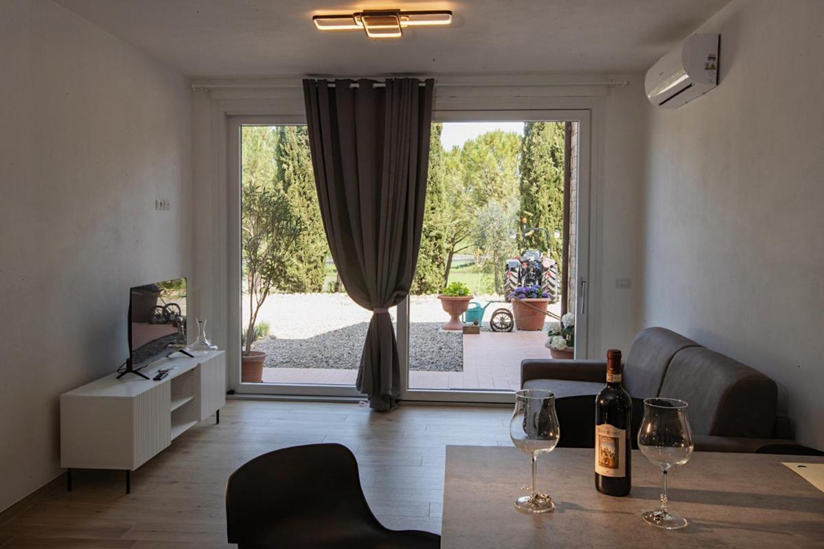 Agriturismo La Terrazza Sul Mangia Siena Dış mekan fotoğraf