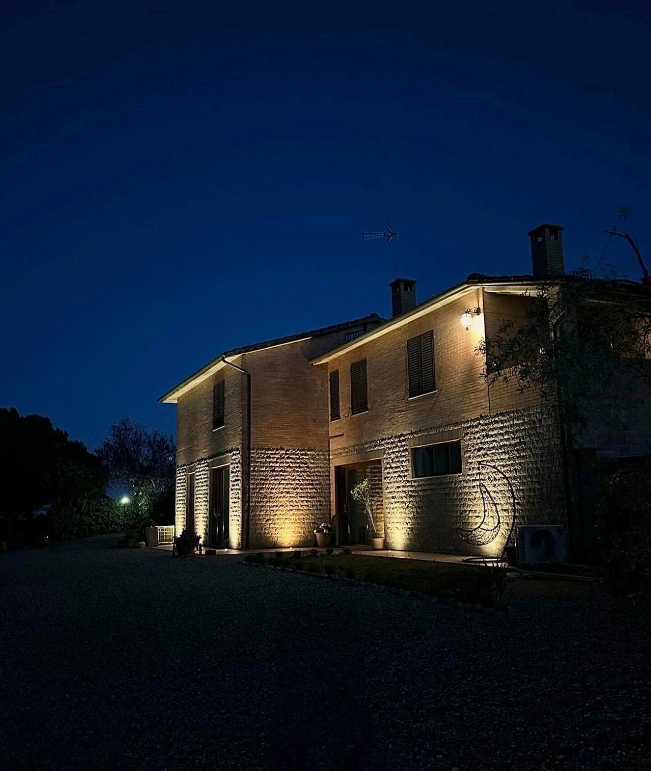 Agriturismo La Terrazza Sul Mangia Siena Dış mekan fotoğraf
